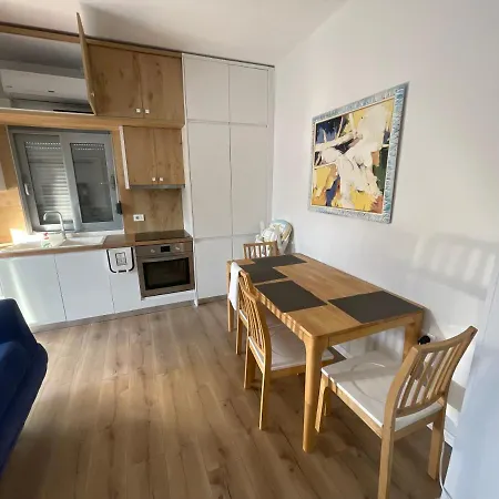Enjoy Travel Apartamento Himare